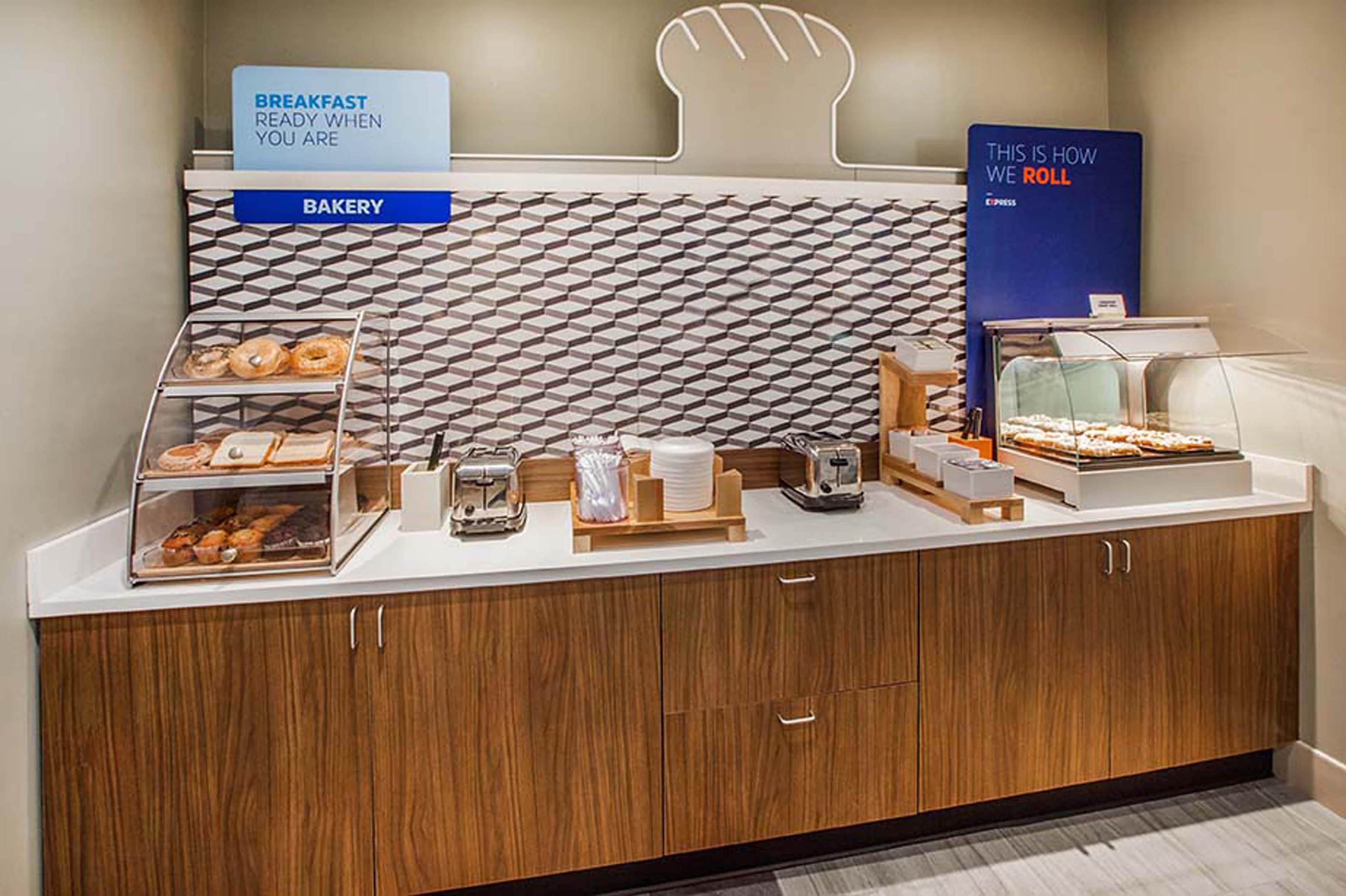 Holiday Inn Express & Suites Perry-National Fairground Area By Ihg Zewnętrze zdjęcie