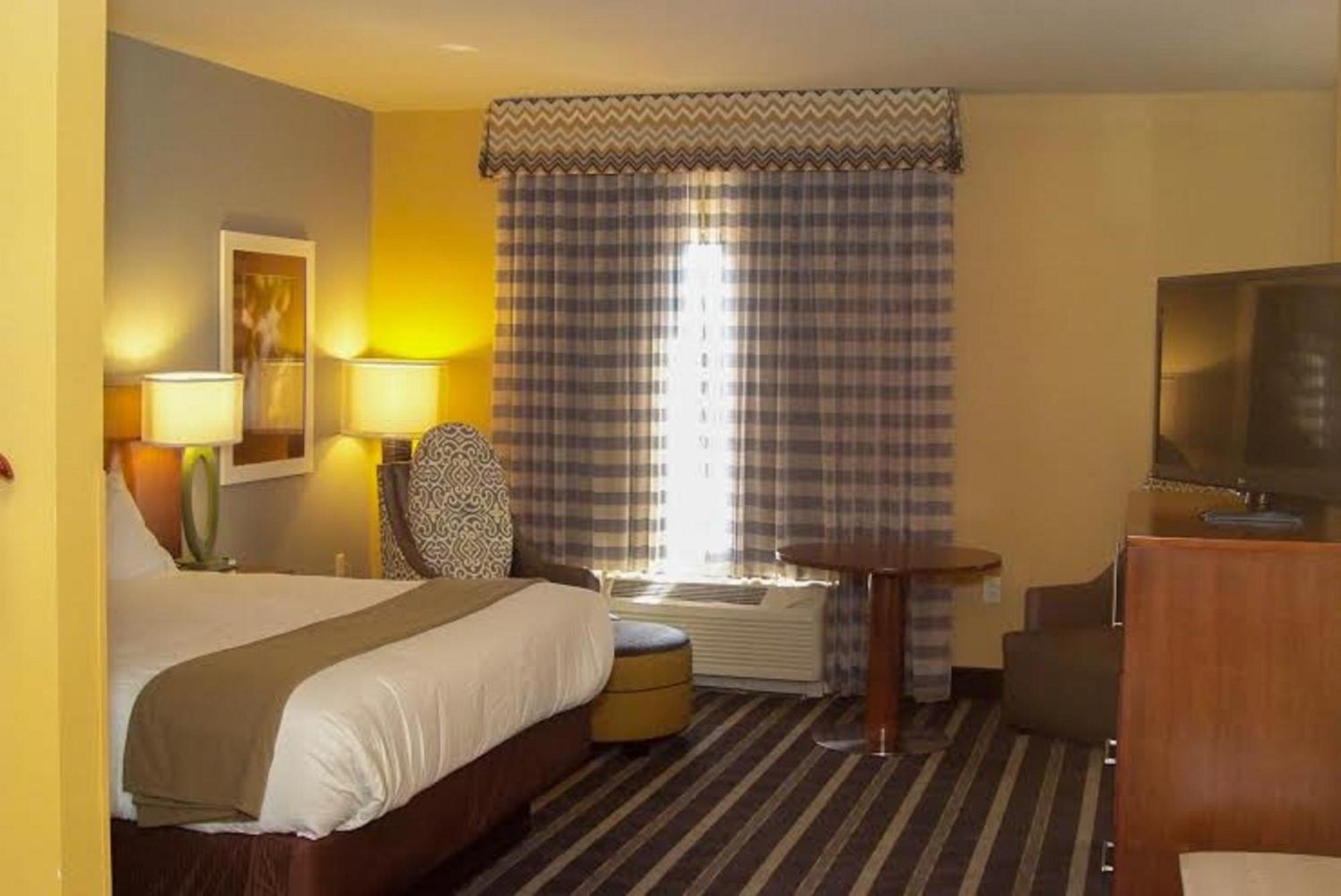 Holiday Inn Express & Suites Perry-National Fairground Area By Ihg Zewnętrze zdjęcie
