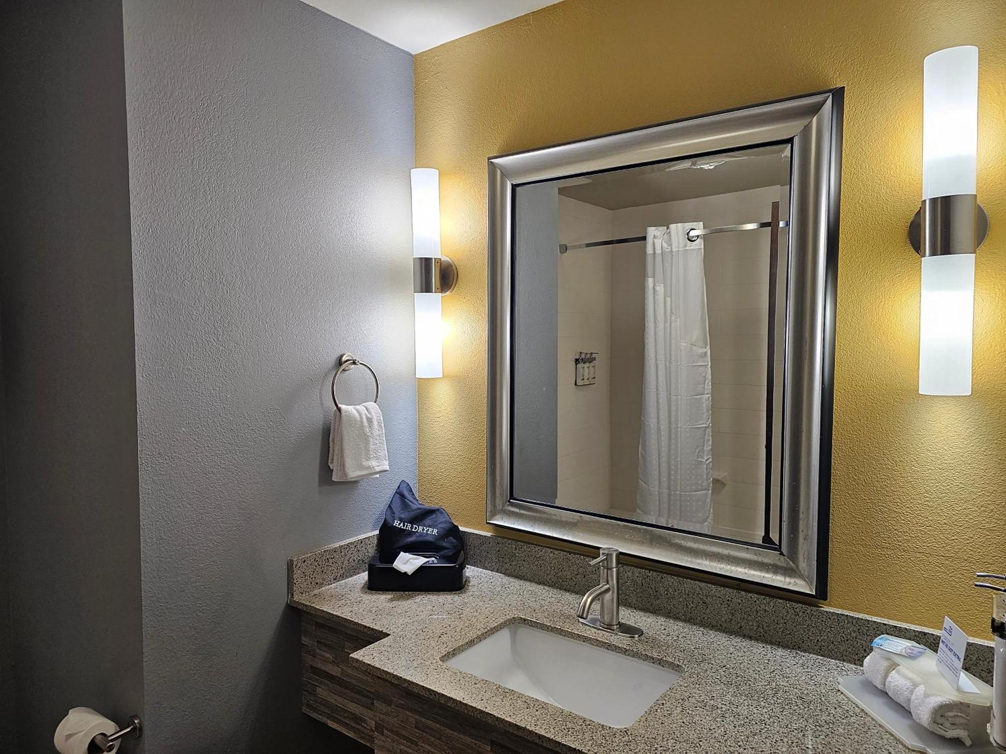 Holiday Inn Express & Suites Perry-National Fairground Area By Ihg Zewnętrze zdjęcie