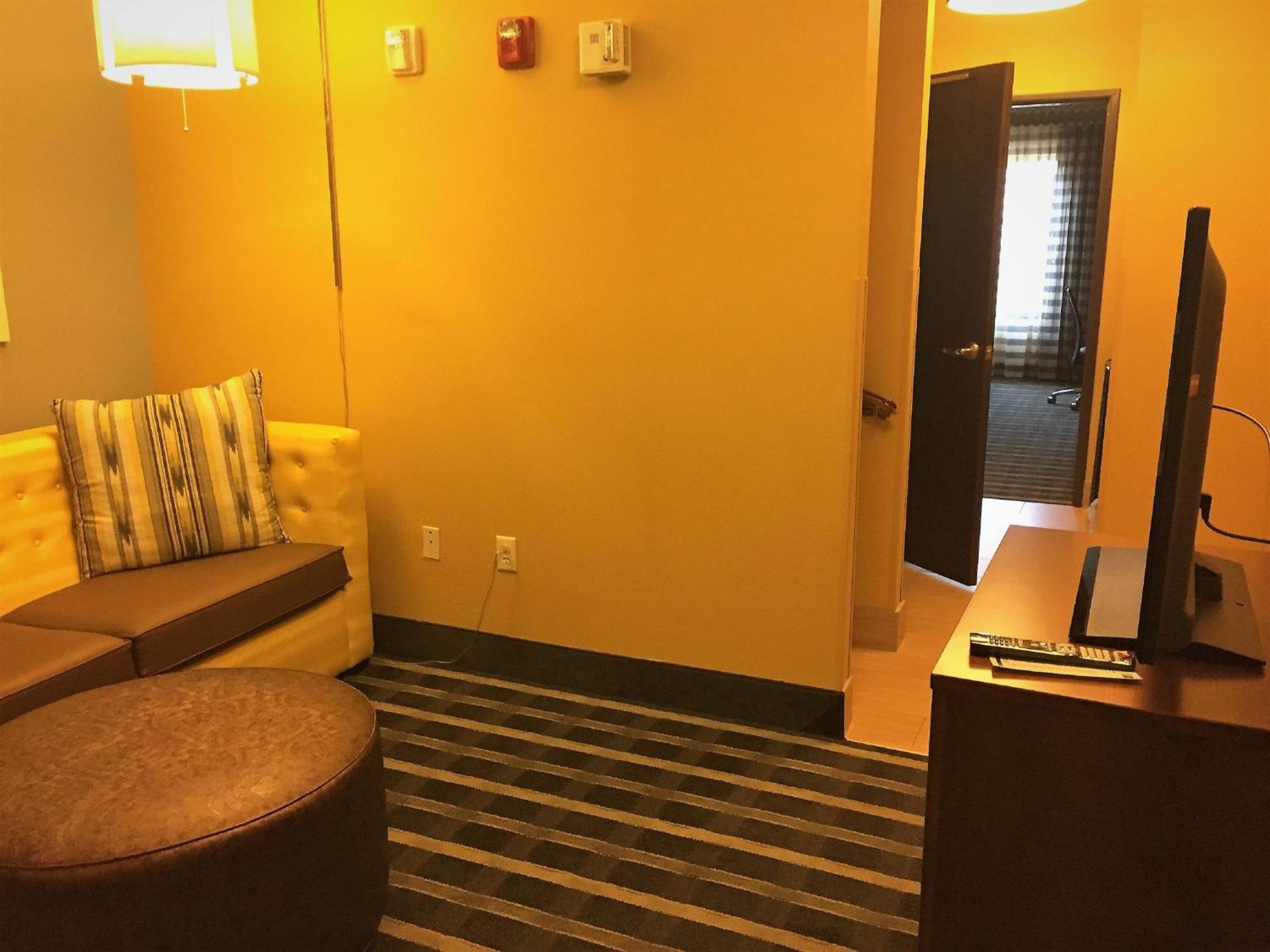 Holiday Inn Express & Suites Perry-National Fairground Area By Ihg Zewnętrze zdjęcie