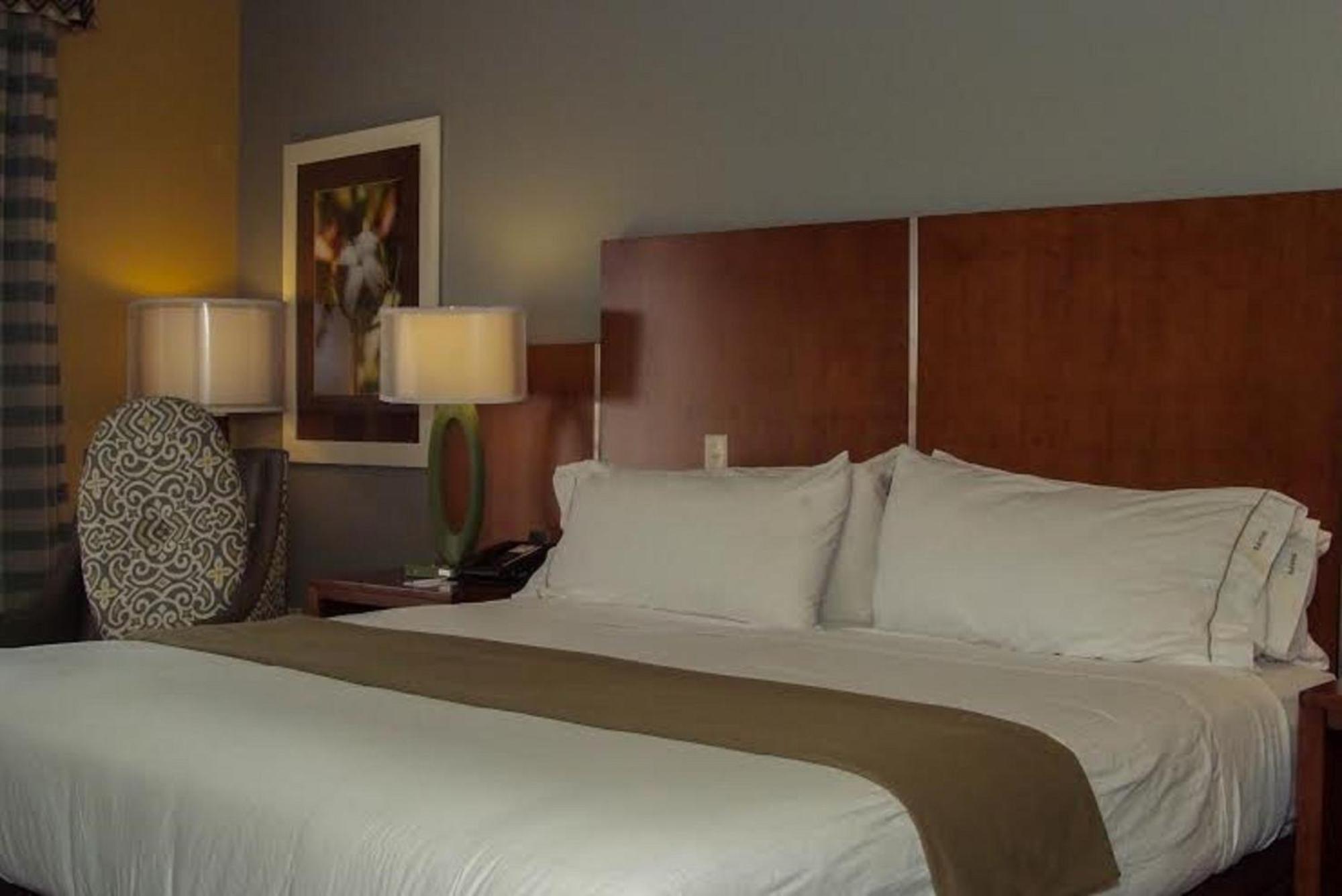 Holiday Inn Express & Suites Perry-National Fairground Area By Ihg Zewnętrze zdjęcie