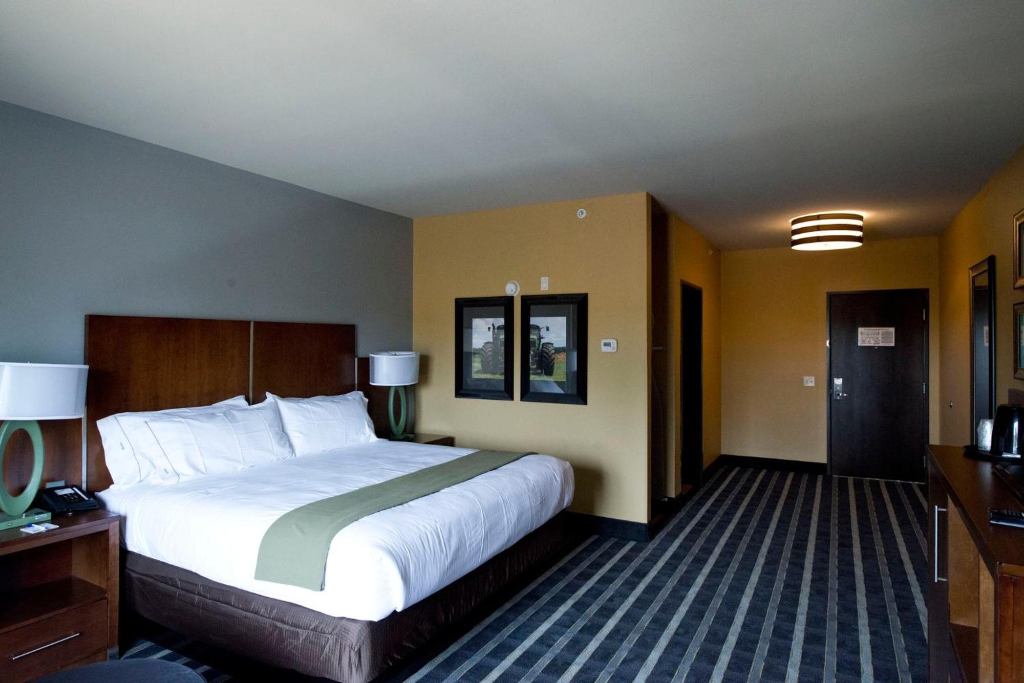 Holiday Inn Express & Suites Perry-National Fairground Area By Ihg Zewnętrze zdjęcie